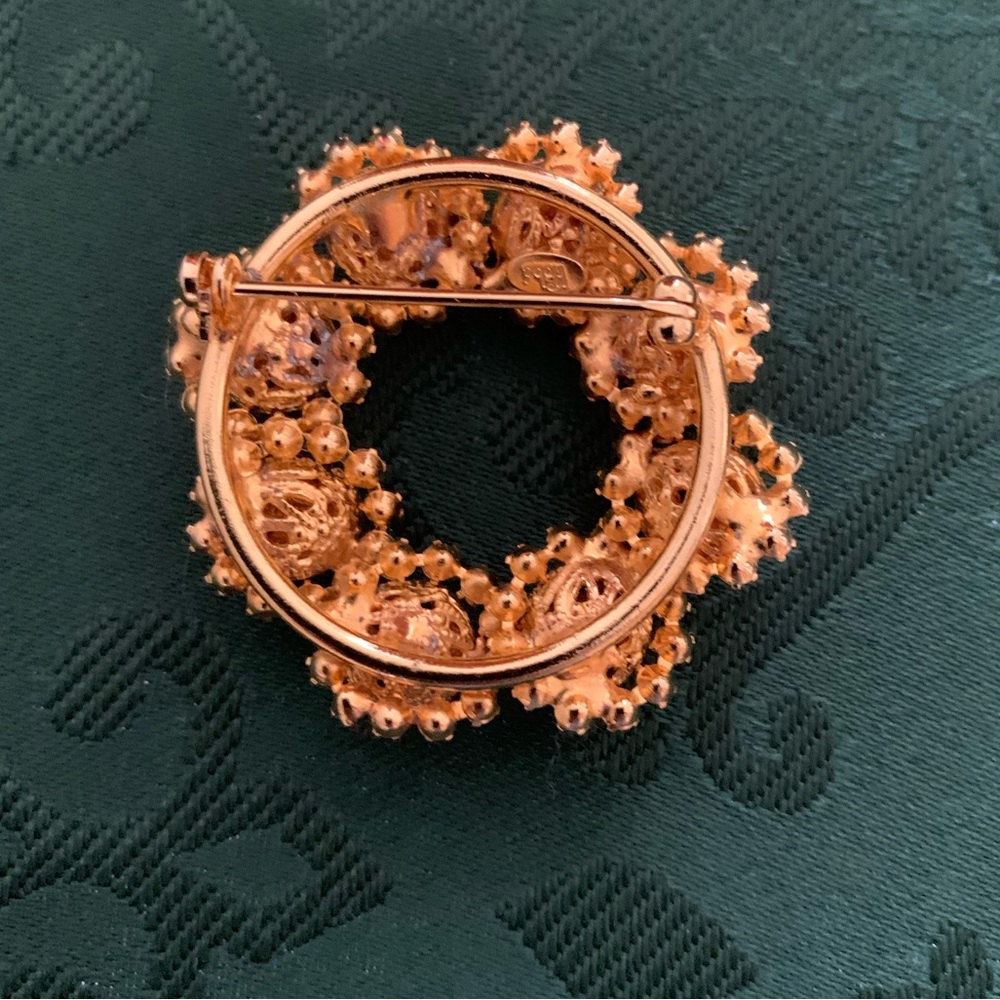 Beautiful Gold Rhinestone Circular Brooch - Picture 2 of 2